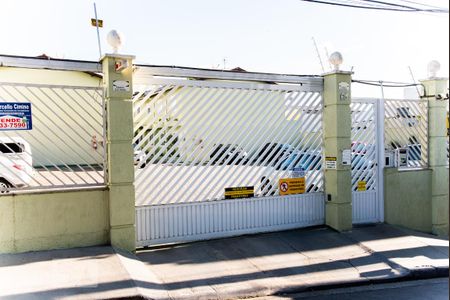 Casa para alugar com 65m², 2 quartos e 1 vaga Casa para alugar com 65m², 2 quartos e 1 vagaFachada