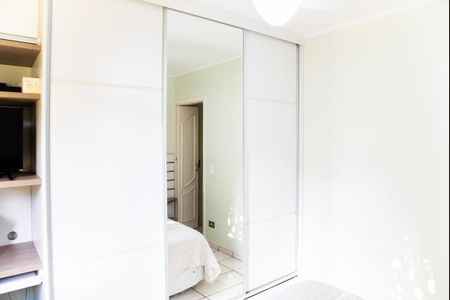 Quarto 1 de casa para alugar com 2 quartos, 65m² em Vila Bancária, São Paulo