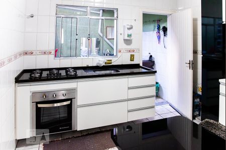 Cozinha de casa para alugar com 2 quartos, 65m² em Vila Bancária, São Paulo