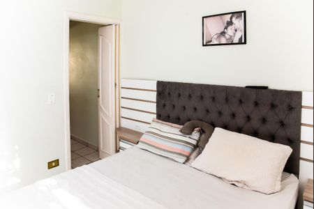 Quarto 1 de casa para alugar com 2 quartos, 65m² em Vila Bancária, São Paulo