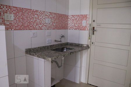 Cozinha de apartamento para alugar com 1 quarto, 32m² em Sé, São Paulo