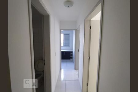 Corredor de apartamento à venda com 3 quartos, 65m² em Vila Araguaia, São Paulo
