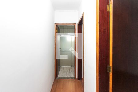 Corredor dos quarto de casa para alugar com 2 quartos, 94m² em São Lucas, São Paulo