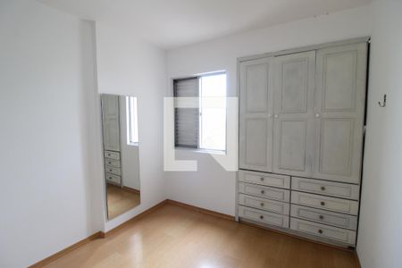 Quarto 1 de apartamento para alugar com 3 quartos, 81m² em Vila Albano, São Paulo