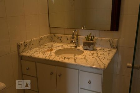 Apartamento para alugar com 81m², 3 quartos e 1 vaga Apartamento para alugar com 81m², 3 quartos e 1 vagaDetalhe banheiro