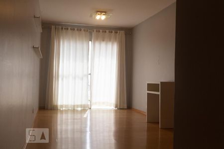 Sala de Estar de apartamento para alugar com 3 quartos, 81m² em Vila Albano, São Paulo