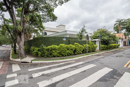 Casa para alugar com 250m², 3 quartos e 3 vagasFachada