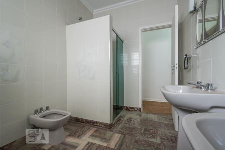 Casa para alugar com 250m², 3 quartos e 3 vagasBanheiro 1