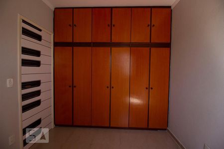 Apartamento à venda com 59m², 2 quartos e 1 vagaQuarto 2 - Armários