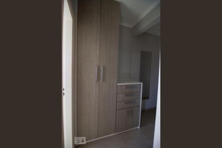 Apartamento à venda com 59m², 2 quartos e 1 vagaArmário do corredor