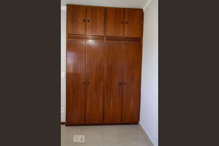 Quarto 1 - Armários de apartamento à venda com 2 quartos, 59m² em Vila Santa Rosa, Jundiaí