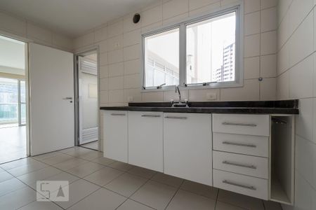 Apartamento para alugar com 110m², 2 quartos e 2 vagas Apartamento para alugar com 110m², 2 quartos e 2 vagasCozinha