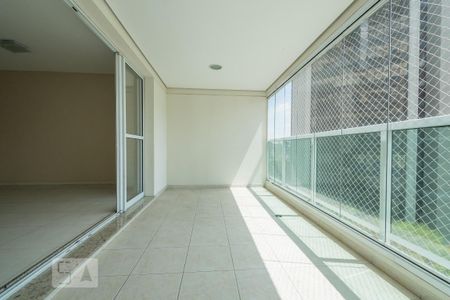 Apartamento para alugar com 110m², 2 quartos e 2 vagas Apartamento para alugar com 110m², 2 quartos e 2 vagasVaranda