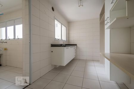 Apartamento para alugar com 110m², 2 quartos e 2 vagas Apartamento para alugar com 110m², 2 quartos e 2 vagasCozinha