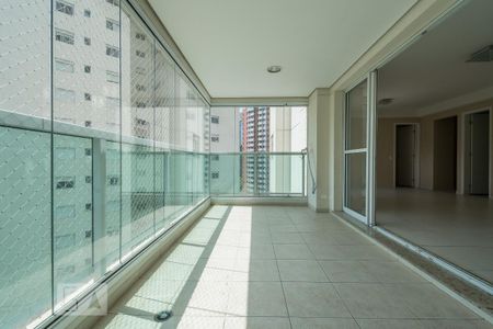 Apartamento para alugar com 110m², 2 quartos e 2 vagas Apartamento para alugar com 110m², 2 quartos e 2 vagasVaranda