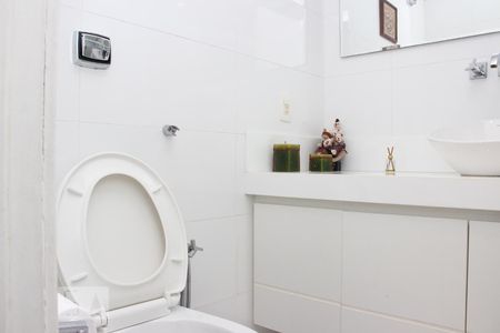 banheiro 1 de apartamento à venda com 3 quartos, 280m² em Tijuca, Rio de Janeiro