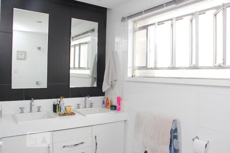 Apartamento à venda com 280m², 3 quartos e 1 vagabanheiro 2