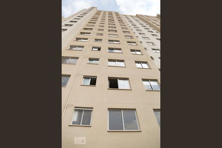 Apartamento à venda com 41m², 2 quartos e 1 vaga Apartamento à venda com 41m², 2 quartos e 1 vagaFachada
