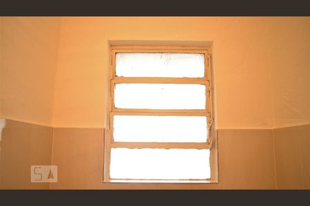 Apartamento à venda com 42m², 1 quarto e 1 vagaJanela - Banheiro