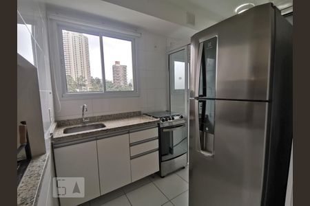 Cozinha de apartamento à venda com 2 quartos, 77m² em Jardim Fonte do Morumbi, São Paulo