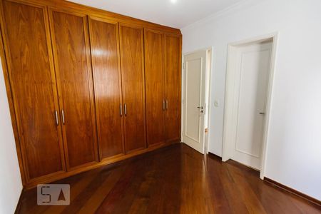 Apartamento à venda com 207m², 4 quartos e 3 vagasQuarto 02