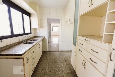 Apartamento à venda com 207m², 4 quartos e 3 vagasCozinha