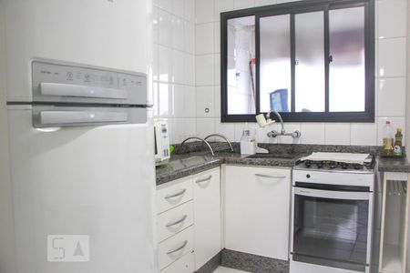 Cozinha de apartamento para alugar com 3 quartos, 100m² em Trindade, Florianópolis
