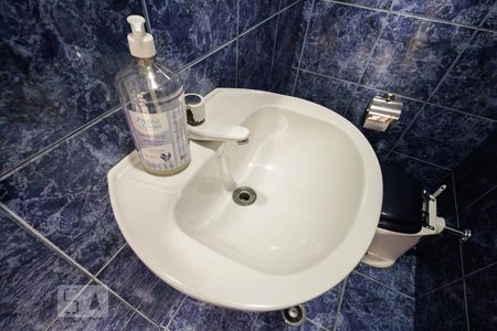 Casa à venda com 120m², 6 quartos e 2 vagasBanheiro 2