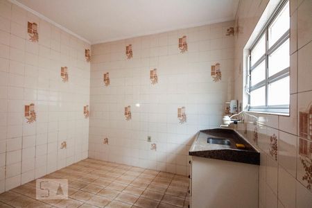 Cozinha  de casa à venda com 6 quartos, 120m² em Vila Bertioga, São Paulo
