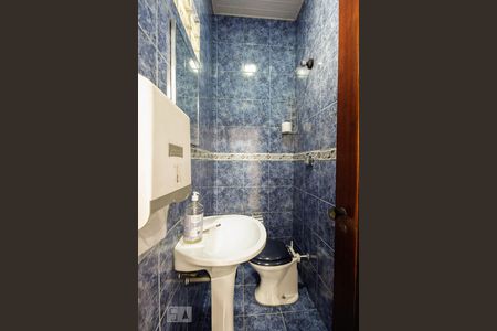 Casa à venda com 120m², 6 quartos e 2 vagasBanheiro 2