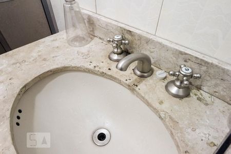 Casa à venda com 120m², 6 quartos e 2 vagasBanheiro Sobrado 2