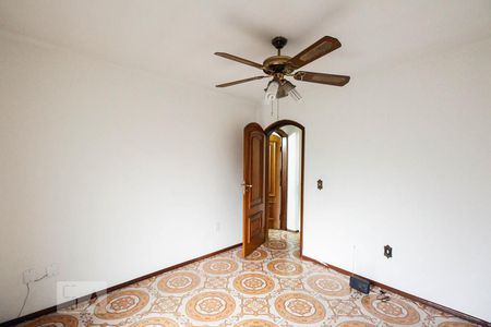 Casa à venda com 120m², 6 quartos e 2 vagasQuarto 1 (Sobrado 2)