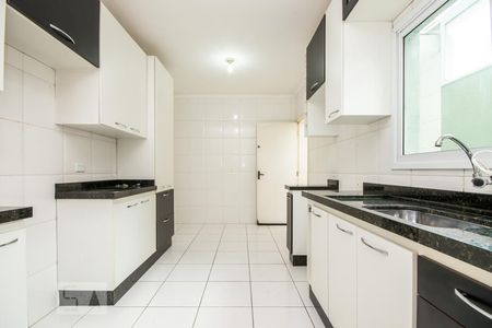 Casa de condomínio para alugar com 80m², 3 quartos e 3 vagasCozinha