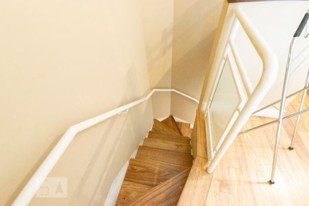 Apartamento à venda com 52m², 1 quarto e 1 vagaEscada