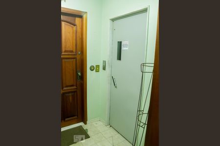 Apartamento à venda com 104m², 3 quartos e 1 vagahall de entrada privativo, um apartamento por andar