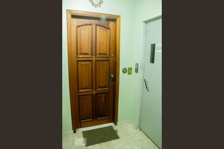 Apartamento à venda com 104m², 3 quartos e 1 vagahall de entrada privativo, um apartamento por andar