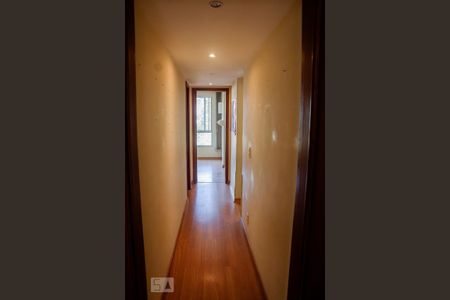 Apartamento à venda com 104m², 3 quartos e 1 vagacorredor