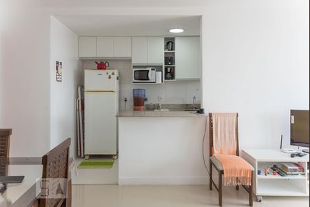 Apartamento à venda com 68m², 2 quartos e 1 vagaCozinha 