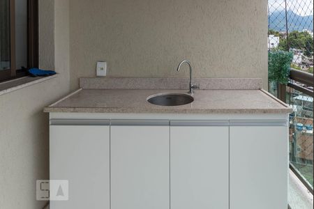 Apartamento à venda com 68m², 2 quartos e 1 vagaVaranda da Sala 