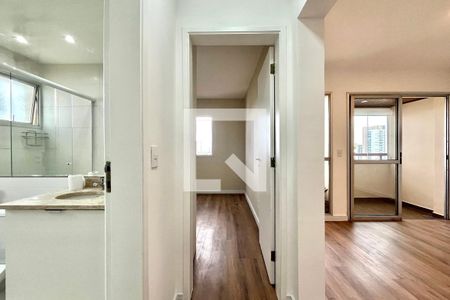 Corredor  de apartamento para alugar com 2 quartos, 70m² em Jardim Brasil (zona Sul), São Paulo
