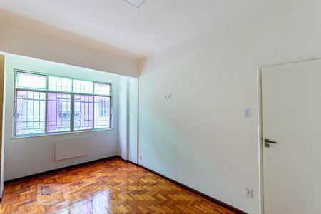 Quarto de apartamento à venda com 2 quartos, 82m² em Icaraí, Niterói