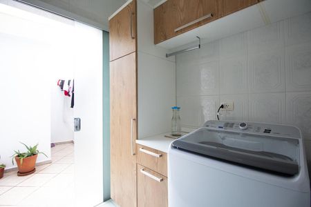 Casa à venda com 270m², 5 quartos e 4 vagasLavanderia