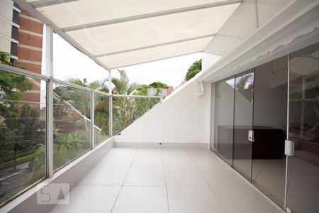 Casa à venda com 270m², 5 quartos e 4 vagasVaranda terraço