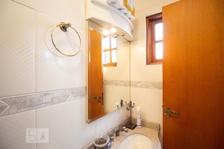 Casa à venda com 270m², 5 quartos e 4 vagasBanheiro 2