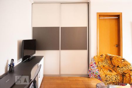 Casa à venda com 270m², 5 quartos e 4 vagasQuarto