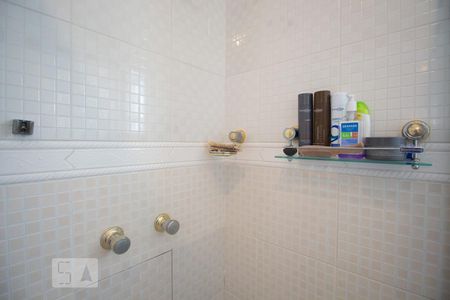 Casa à venda com 270m², 5 quartos e 4 vagasBanheiro