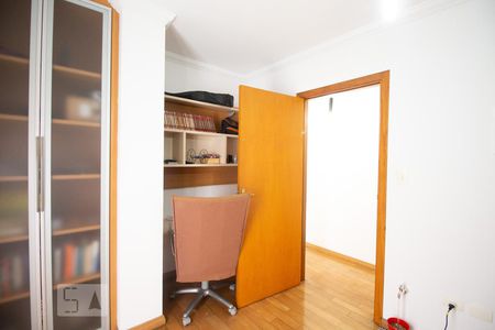 Casa à venda com 270m², 5 quartos e 4 vagasQuarto 2