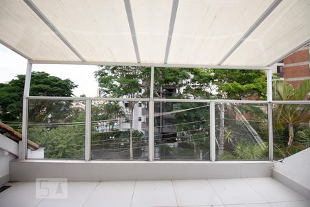 Casa à venda com 270m², 5 quartos e 4 vagasVaranda terraço