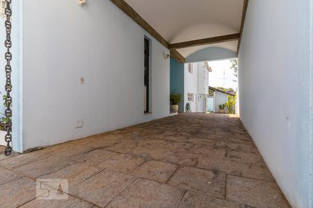 Casa à venda com 237m², 4 quartos e 3 vagas Casa à venda com 237m², 4 quartos e 3 vagasVagas de garagem
