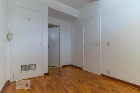 Casa à venda com 237m², 4 quartos e 3 vagas Casa à venda com 237m², 4 quartos e 3 vagasQuarto de serviço